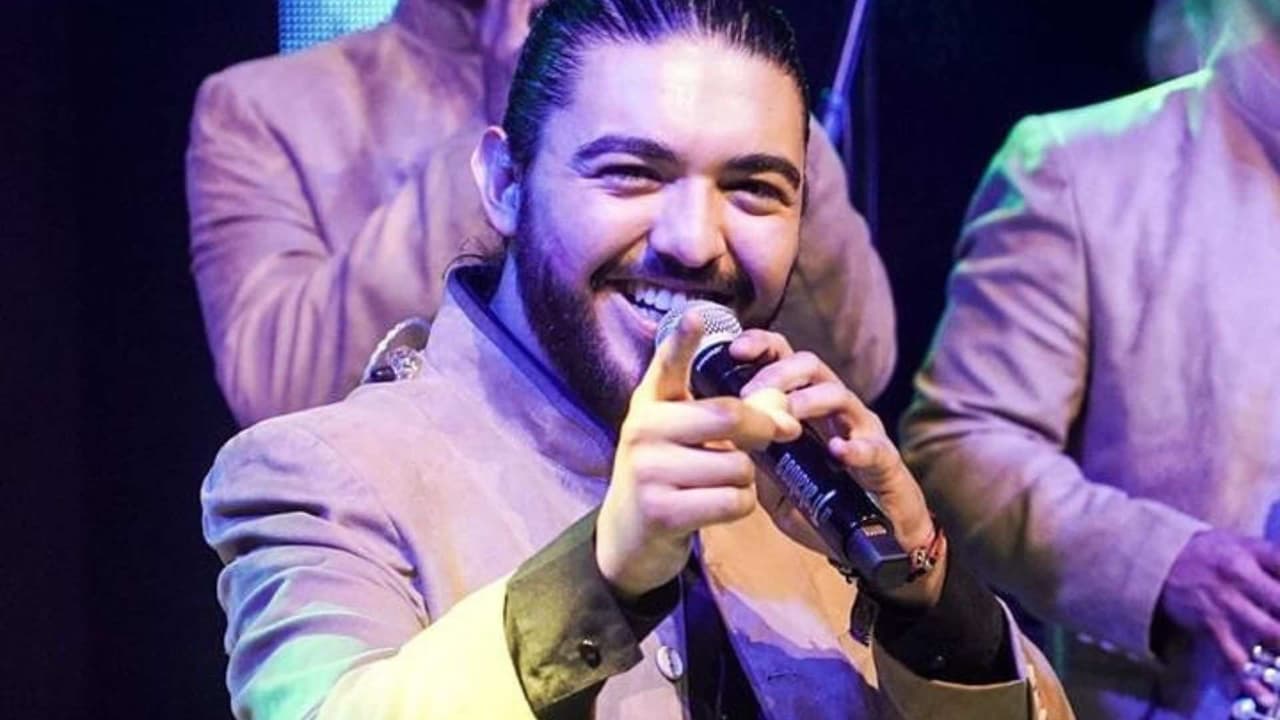 Las cinco esenciales de Alann Mora con La Trakalosa de Monterrey