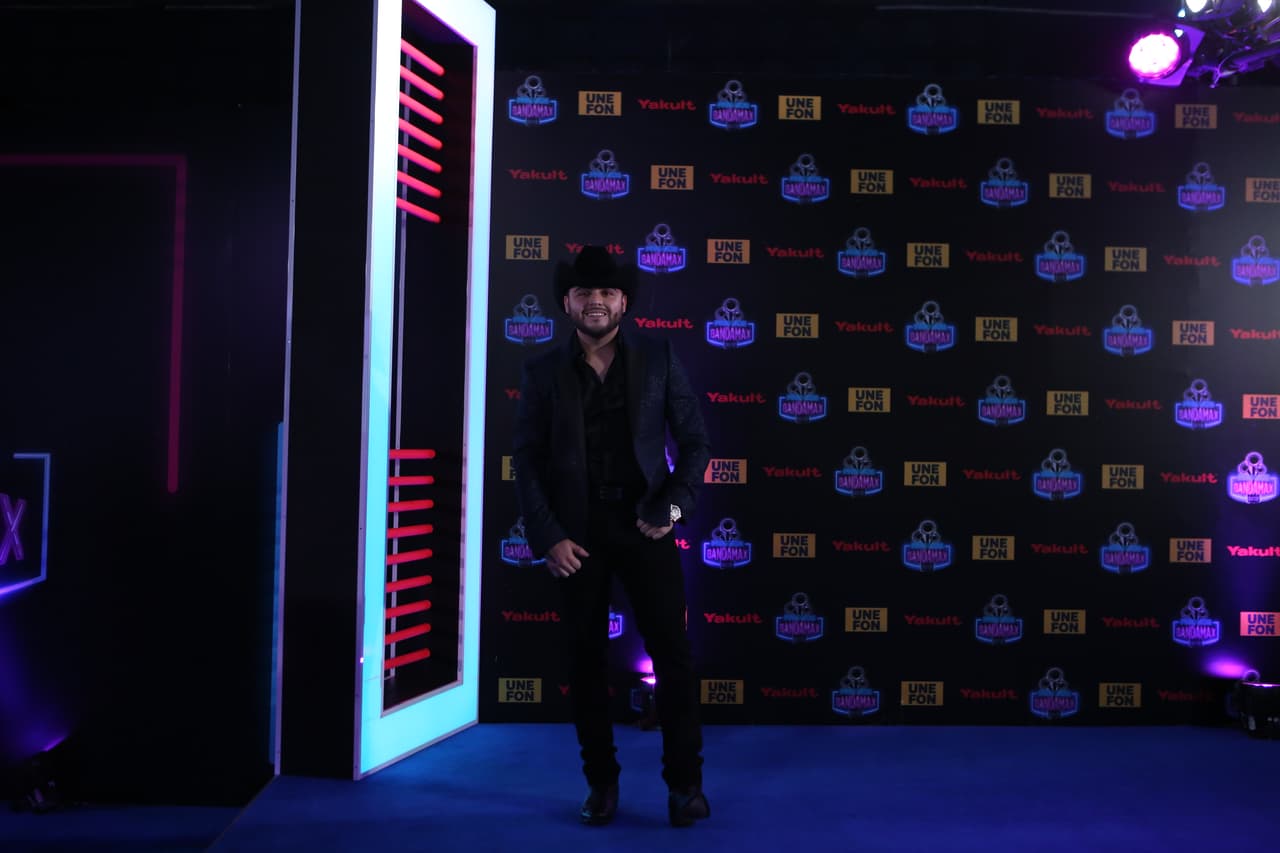 Los Plebes del Rancho de Ariel Camacho y Gerardo Ortiz triunfaron en los Premios Bandamax