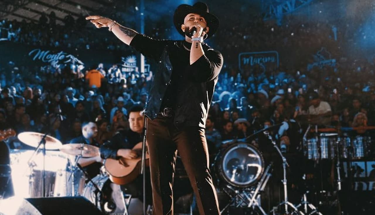Carin León y Enigma Norteño podrían lanzar una colaboración