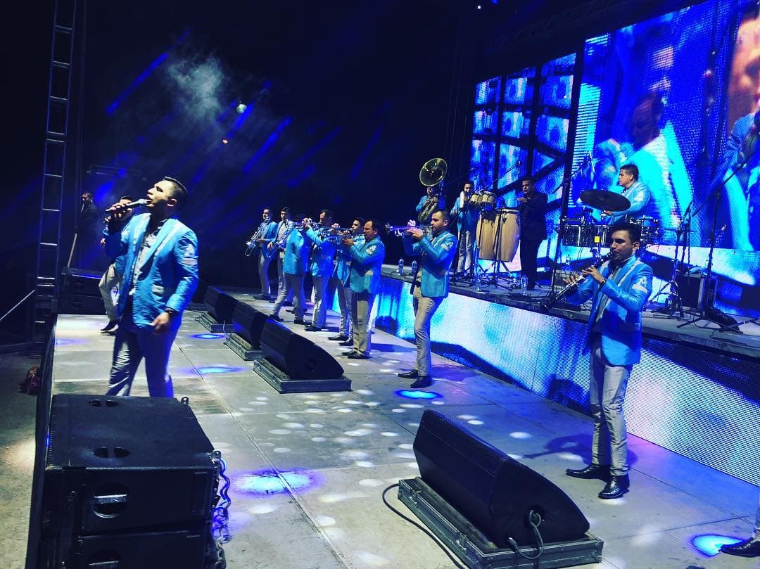 La Arrolladora Banda El Limón es una de las agrupaciones que estarán en el evento.