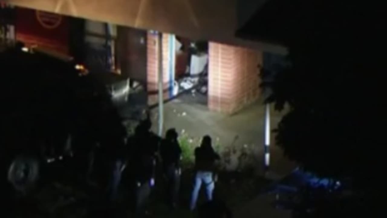 Una maestra se atrinchera en una escuela durante 12 horas: autoridades evacuaron el centro educativo
