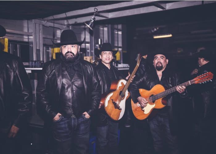 ITres al hilo para Intocable en Monterrey