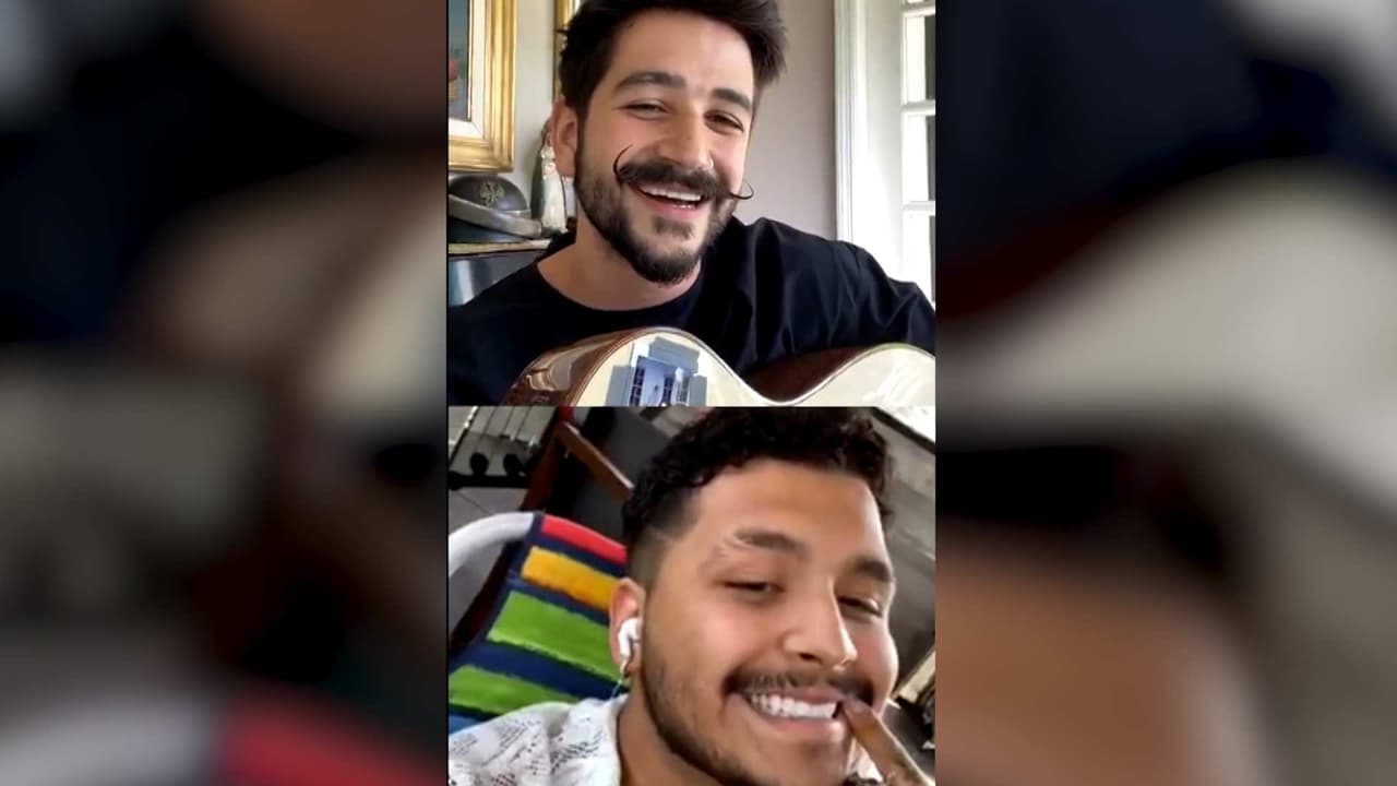 Christian Nodal y Camilo se ‘reúnen’ para cantar ‘La Mitad’ en vivo por primera vez