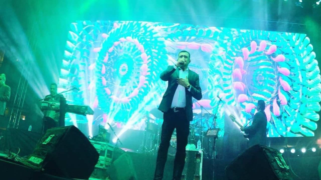 Entre lágrimas, Tony Meléndez pide disculpas por quedarse sin voz