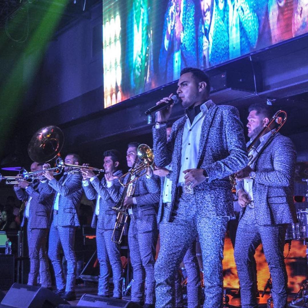 Por poco y El Recodo se queda sin su nuevo vocalista