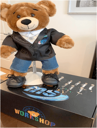 El modelo de la MS se puede adquirir en algunas sucursales estadounidenses de Build A Bear Workshop.