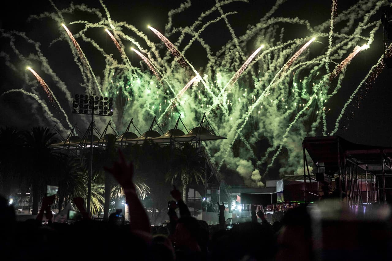Intocable en el cierre de actividades del día uno del VIve Latino