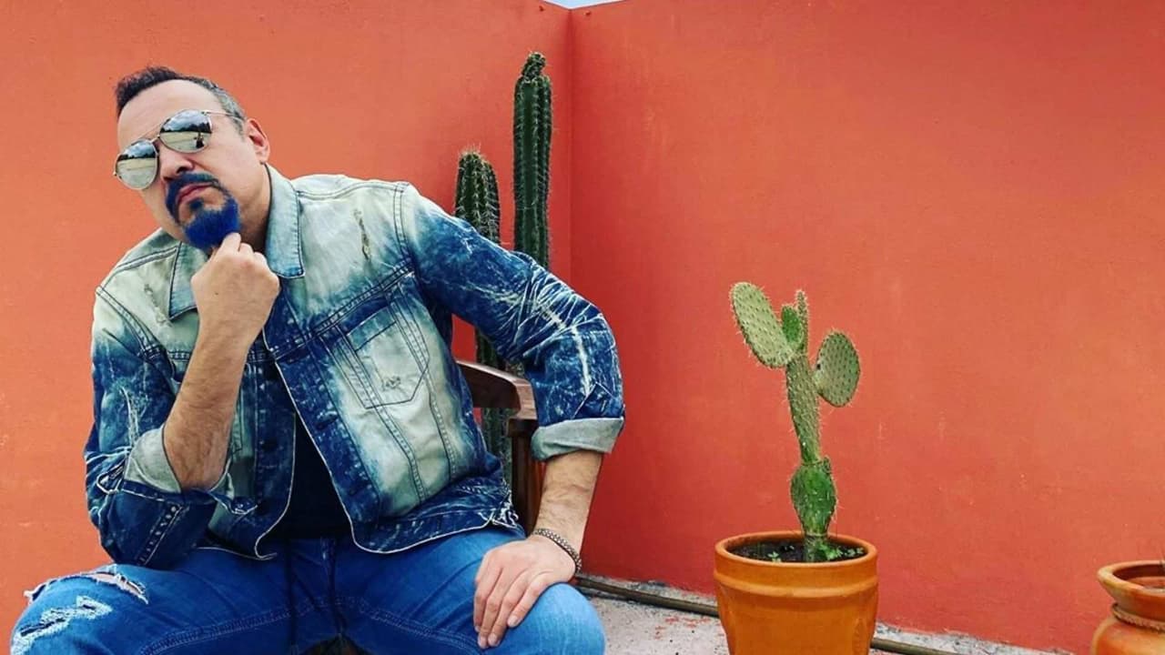 Pepe Aguilar comparte imágenes de cómo quedaron sus tierras que se destruyeron a causa de un incendio