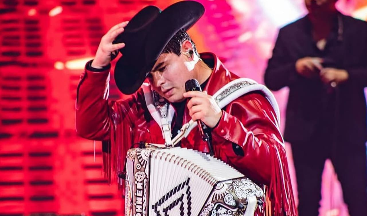 Alfredo Olivas recibió varios reconocimientos por su obra musical