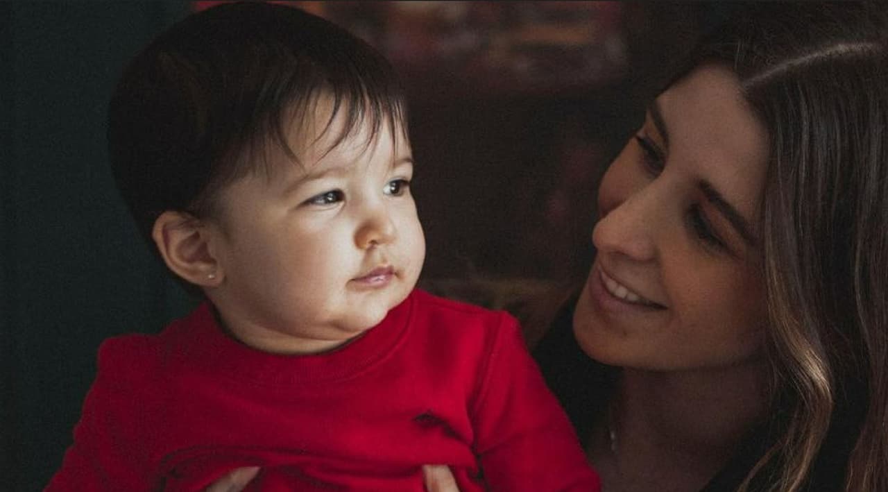 Mía, la nieta de Alejandro Fernández, ya 'canta' con mariachi como su papá y abuelo