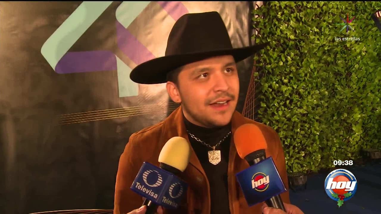 Christian Nodal confesó si tiene novia o está soltero