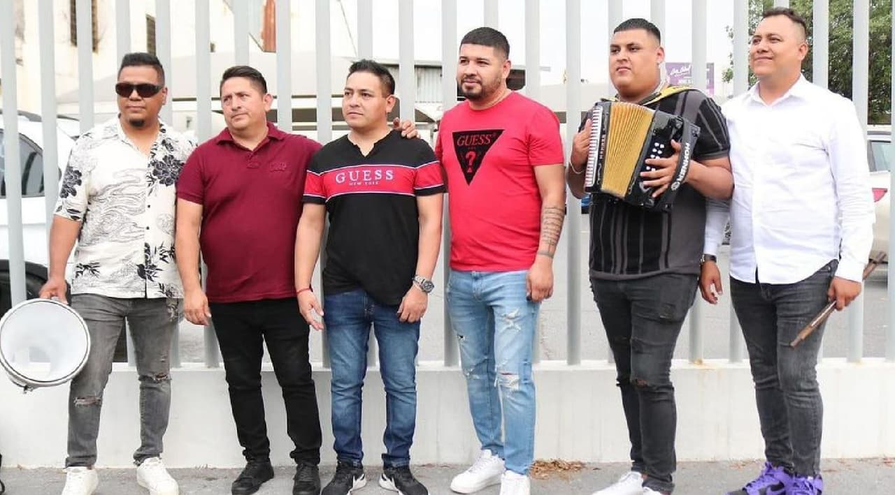 Vallenato Regio enumera qué debe tener una buena carnita asada