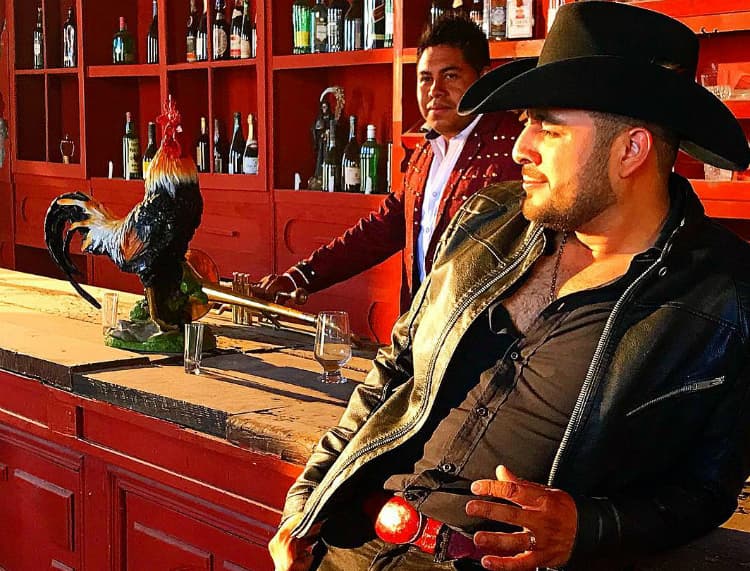 Francisco 'El Gallo' Elizalde hace ruido en la escena grupera