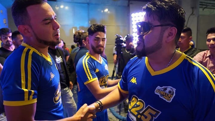 Con el clásico "We Are The Champions", el Equipo de Banda dio la vuelta olímpica al recinto regiomontano.