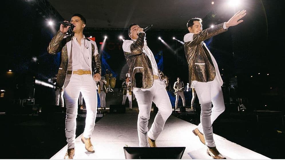 La Arrolladora Banda El Limón presume oficialmente a sus nuevos cantantes
