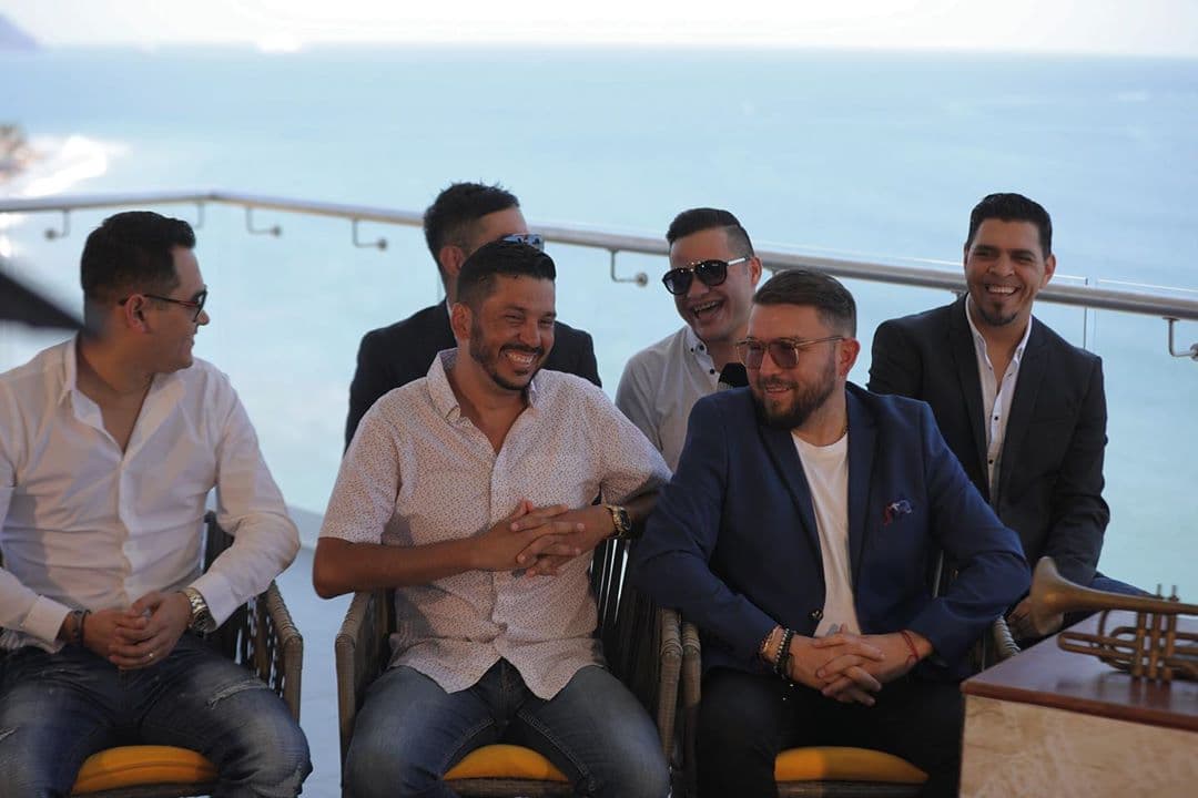 Poncho Lizárraga, líder de El Recodo, estuvo en el encuentro con los medios y compartió su sentir sobre la partida de 'El Flaco'.