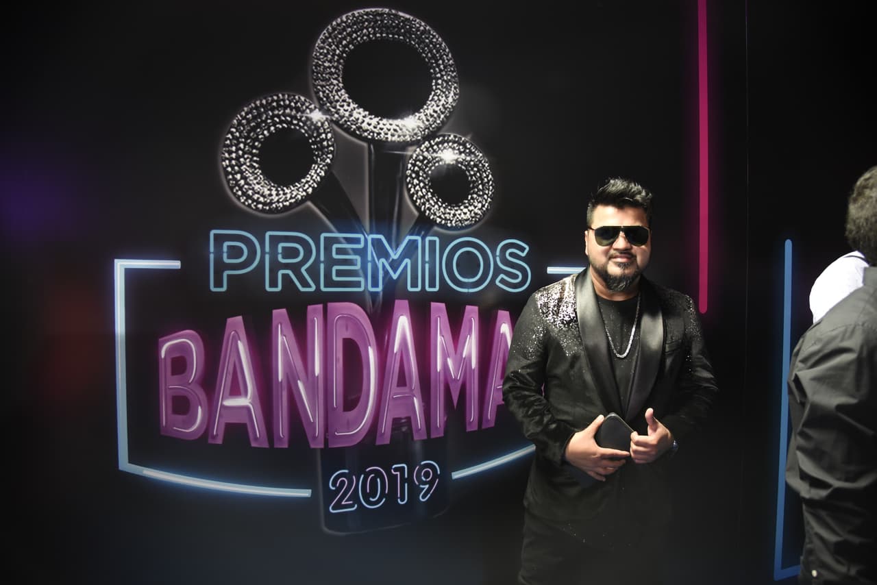 Mimoso fue una de las personalidades más ovacionadas en su paso por la alfombra azul de los Premios Bandamax 2019.