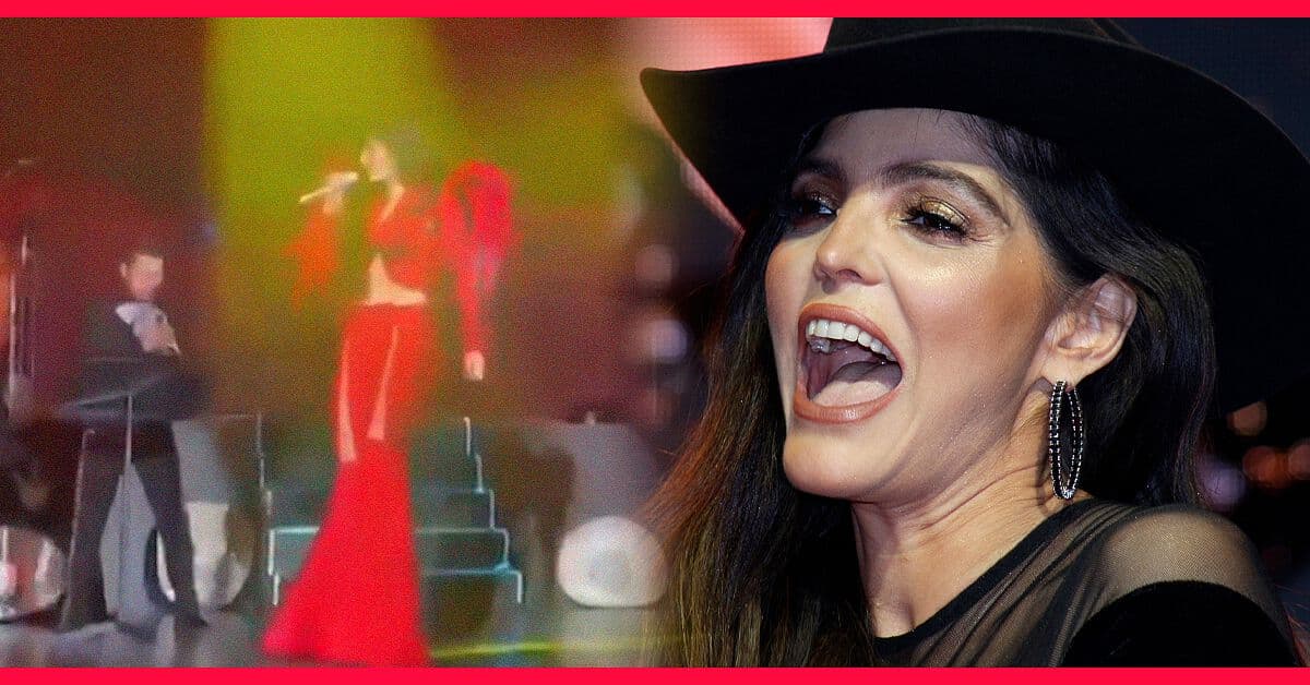 Video: Ana Bárbara y su caída durante el concierto en el Auditorio Nacional