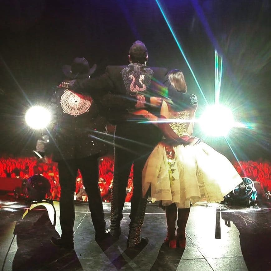 Ángela y Leonardo, quienes a su temprana edad ya despuntan en sus carreras musicales apoyados por su padre, Pepe Aguilar.