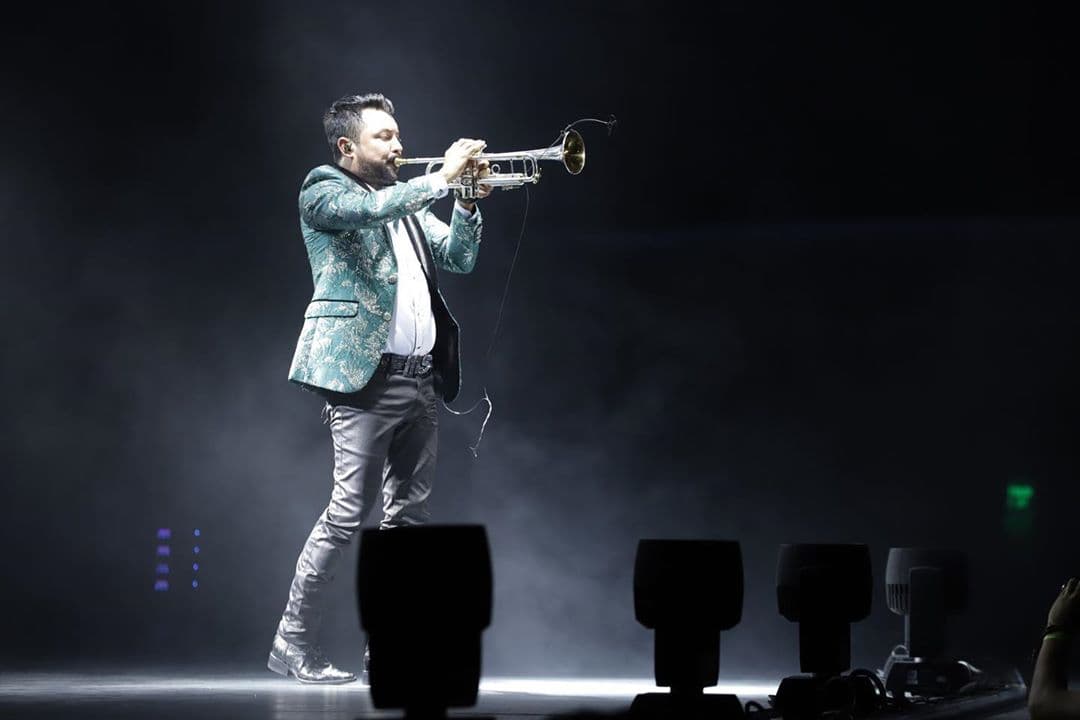 Además de las voces de Walo y Alan, los 15 músicos de la MS dieron cátedra de armonías y ritmos.