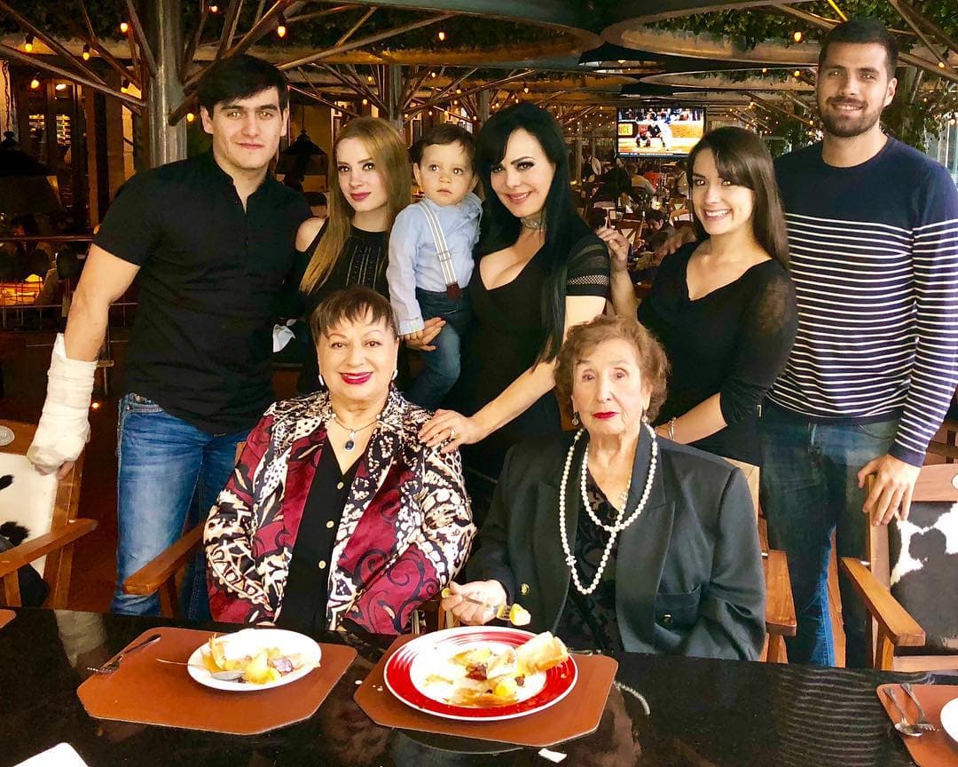 Maribel Guardia y familia