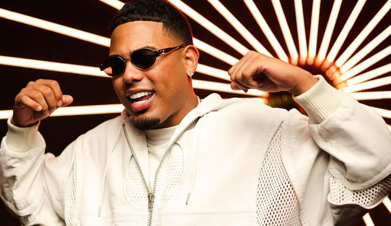 El rapero Myke Towers quiere grabar un tema con El Fantasma