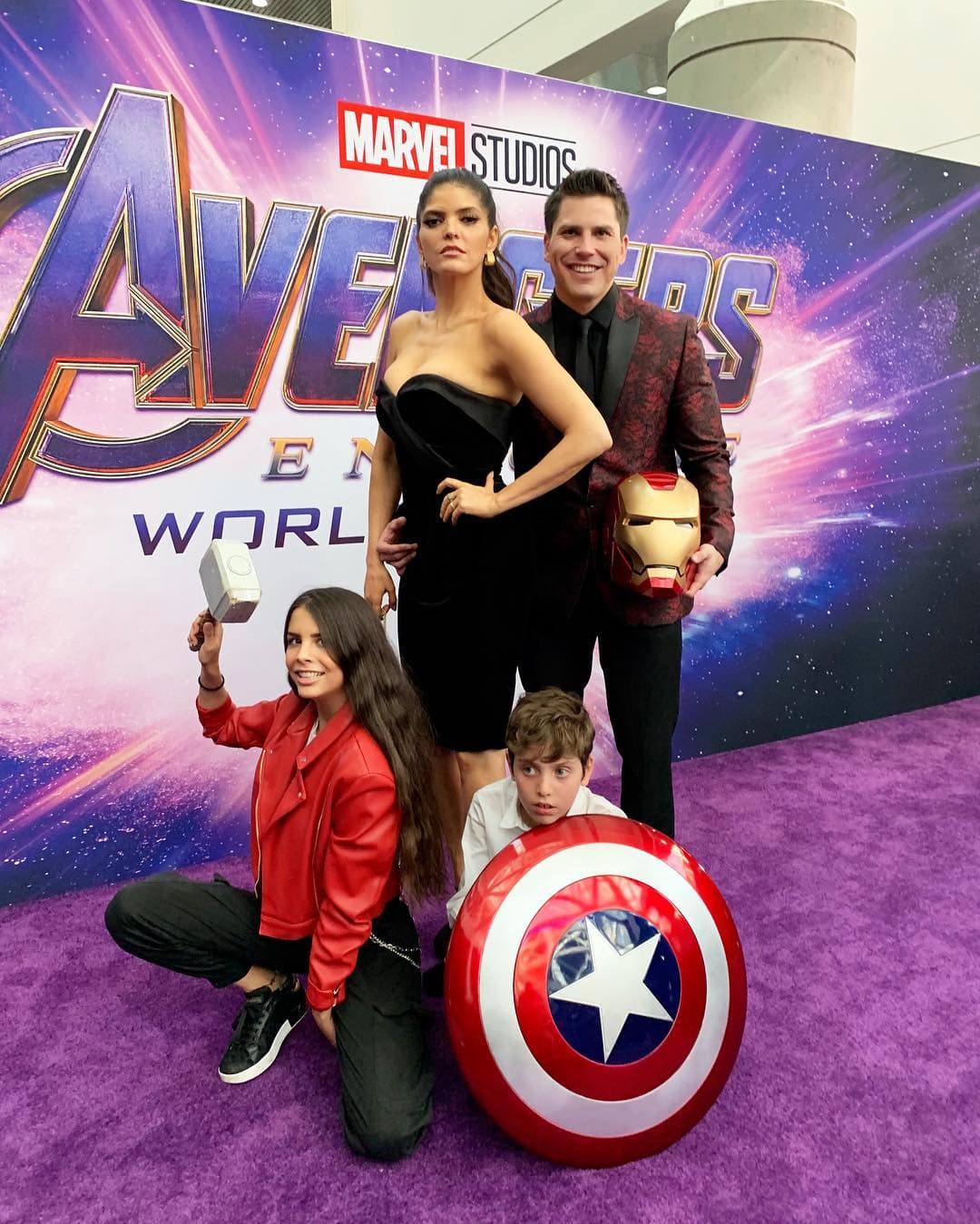 Además tuvo la oportunidad de llevar a sus hijos para disfrutar del estreno de una de las películas más esperadas del año.