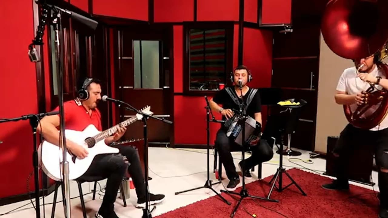 Calibre 50 se echa cover de 'Oye Mi Amor', éxito de Maná