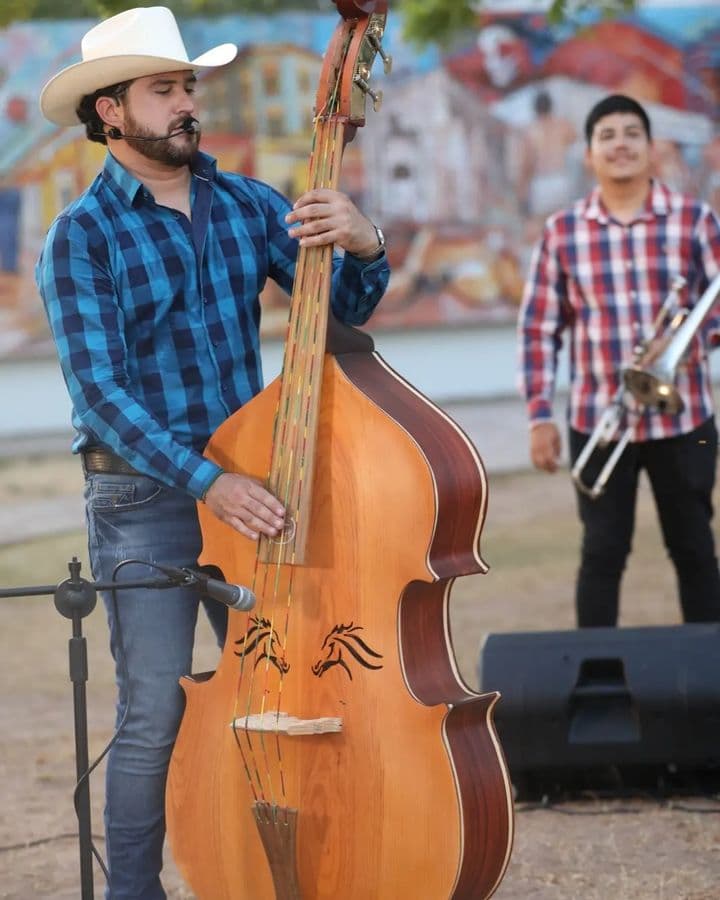 Ahijados del Rancho presentan el tema ‘Por tus acciones’