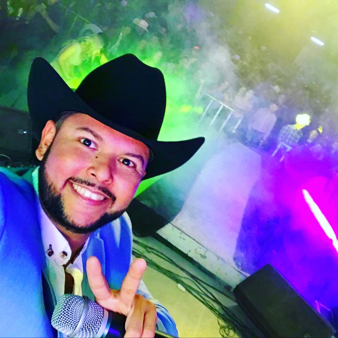 Toño Lizárraga