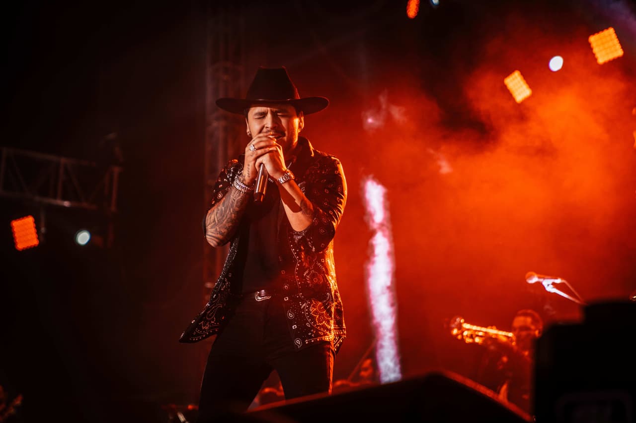 Christian Nodal reúne a 60 mil personas en su concierto de Querétaro