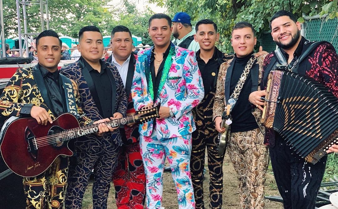 Eduin fue vocalista de Los 4 de la Frontera y se llevó a Joaquín a la agrupación. De ahí siguieron su camino con Fuerza Oculta y Grupo Fuerza lo que dio paso a Grupo Firme.