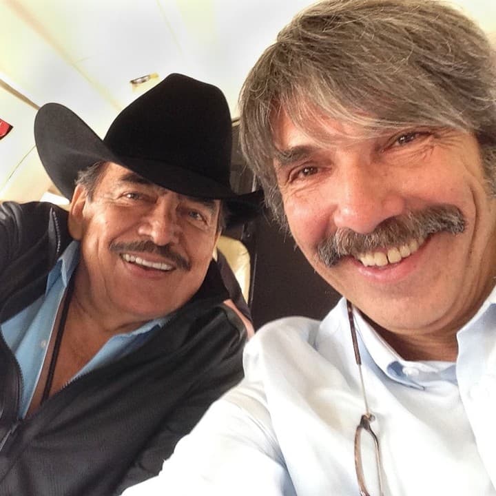 El lazo de cariño entre Diego y Joan se puede apreciar en el tema "Par de Piojos".