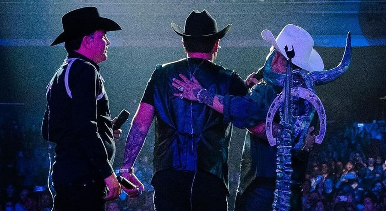 Los Plebes del Rancho de Ariel Camacho participaron en conciertos de Christian Nodal
