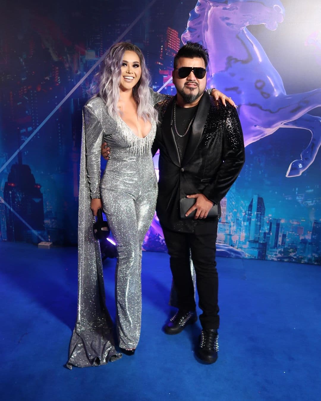 Pero sin lugar a dudas, uno de los looks que más ha llamado la atención fue el que lució durante los Premios Bandamax 2019.