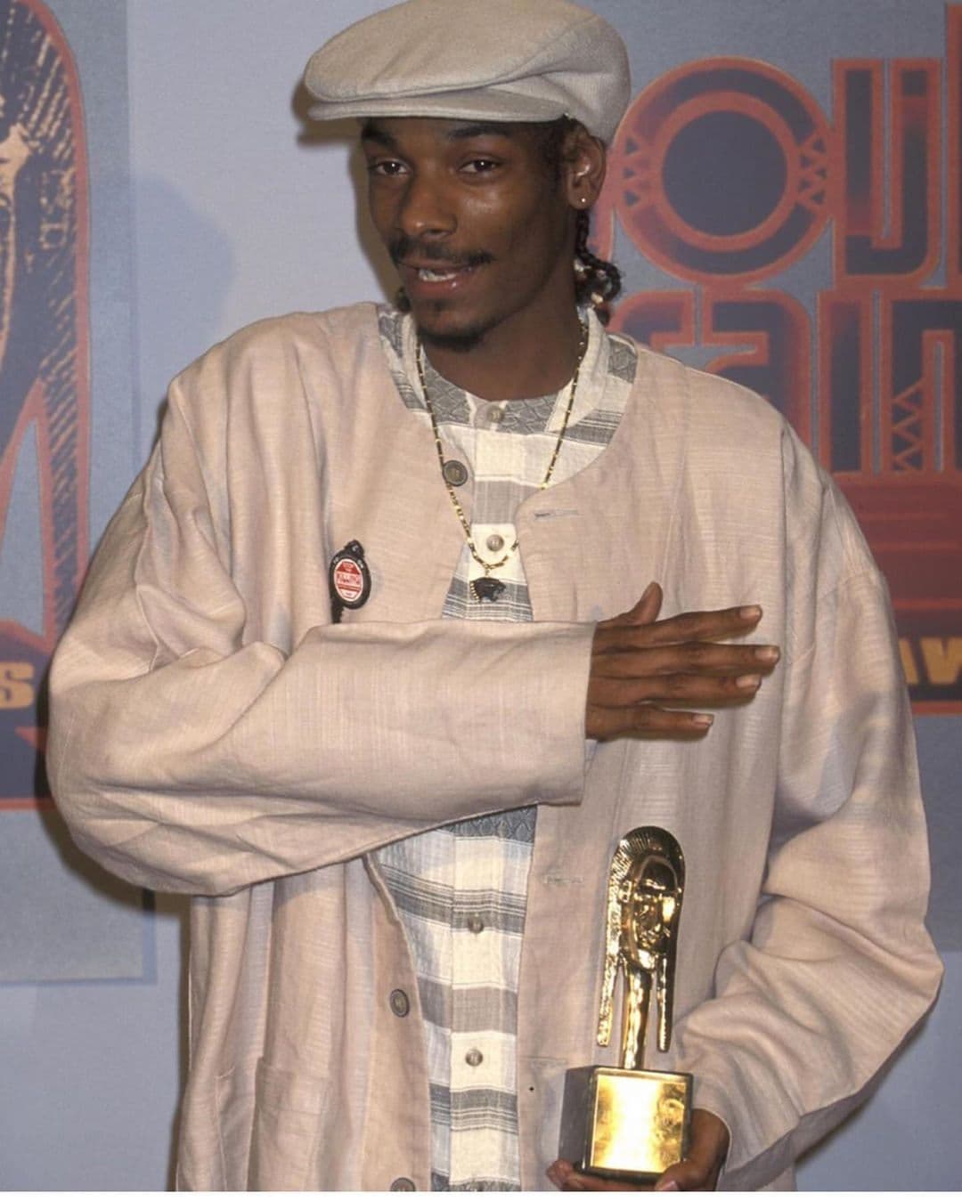 En repetidas ocasiones Snoop Dogg ha publicado diversos videos en sus redes sociales interpretando canciones de Jenni Rivera y en los últimos años de Banda MS.