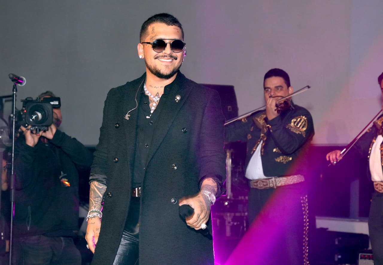 Christian Nodal será uno de los artistas que se presentarán en vivo en los Latin Grammy 2022.