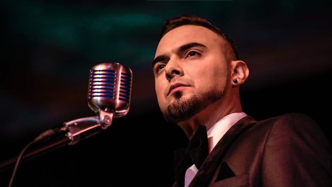 Con su estilo y carisma, Geovanni Mondragón ha logrado darle un sello distintivo a Banda El Recodo.