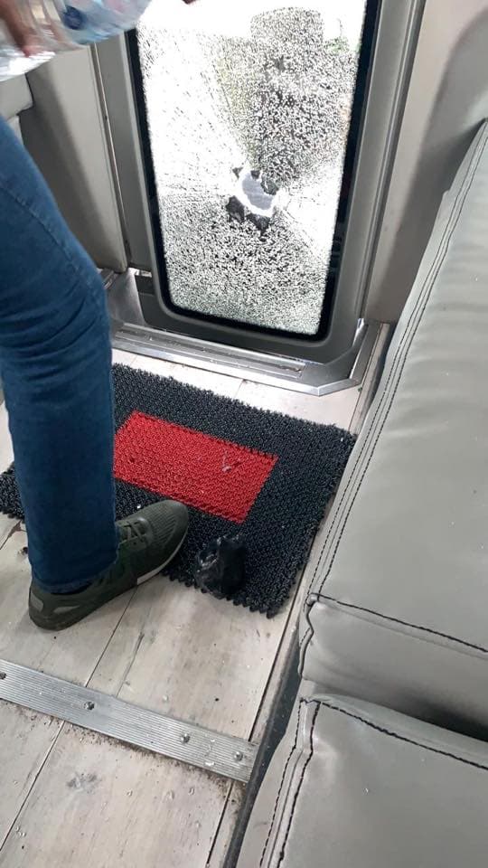 La agrupación sinaloense tuvo un percance cuando iban dentro de su camión de gira