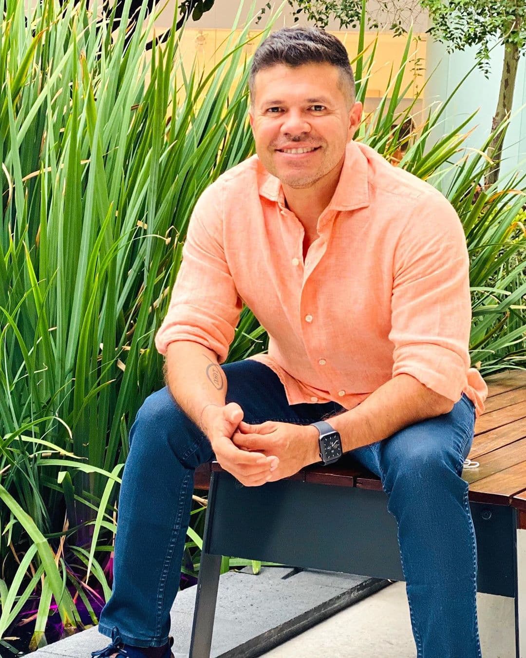 Jorge Medina ha estado en contacto con sus fans en redes sociales donde comparte su día a día en casa.