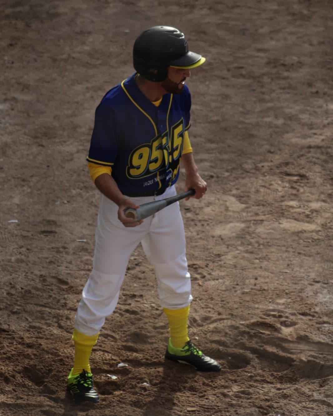 El partido de béisbol disputado entre el Equipo Negro y el Equipo Azul, en el que éste último resultó ganador, se llevó a cabo en el Estadio Panamericano de Softbol.