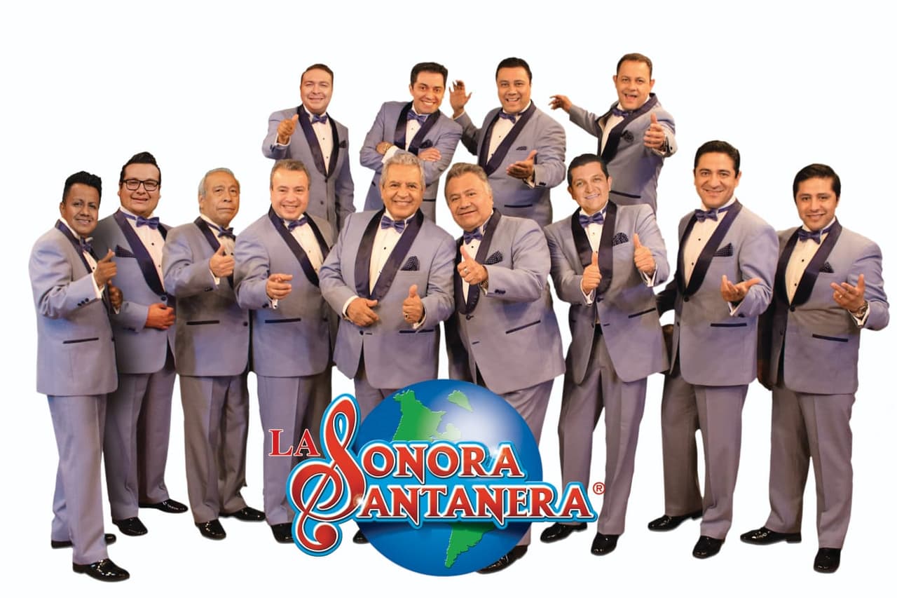 La Sonora Santantera. Los éxitos de varias décadas de trayectoria no podían faltar en el concierto.