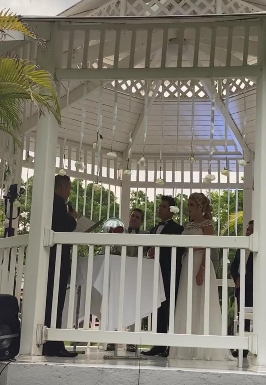 A través de las redes sociales, Stefanía de Aranda publicó varias imágenes y videos de su boda civil.