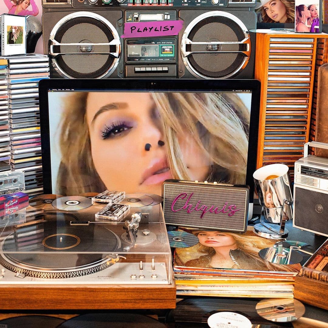 Al día siguiente, Chiquis estrenó "Playlist" un álbum que está inspirado en la música que le gusta y que incluye una colaboración con Becky G. A pesar de la difícil situación por la que atravesaba, puso su mejor cara y dio entrevistas, a distancia, para hablar de su nueva producción.