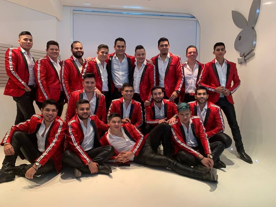 Banda Los Recoditos celebró sus 30 años con el disco “Perfecta”, el cual marcó el fin de Luis Ángel “El Flaco” como su vocalista. Su sencillo “Esta Va Por Ti” suma más de 13 millones de reproducciones a tres meses de su lanzamiento.