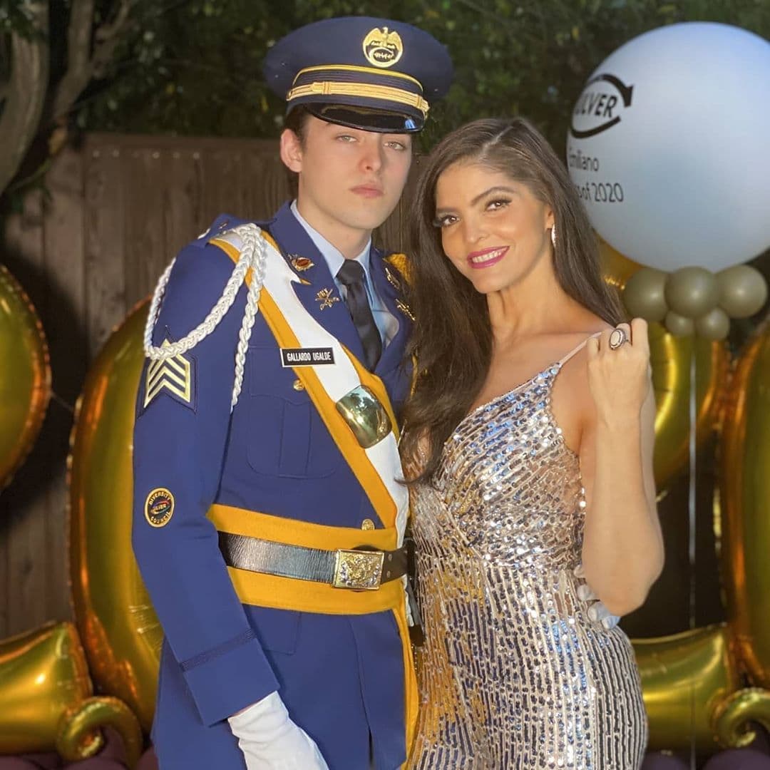 Por su parte, Emiliano Gallardo comparte constantemente imágenes en su cuenta de Instagram, en donde año tras año se nota el cambio en el hijo de la grupera.