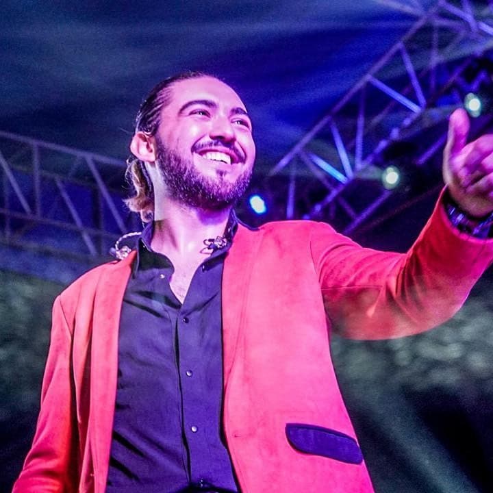 Seis años después de probar en diferentes lugares surgió su oportunidad en La Trakalosa de Monterrey.