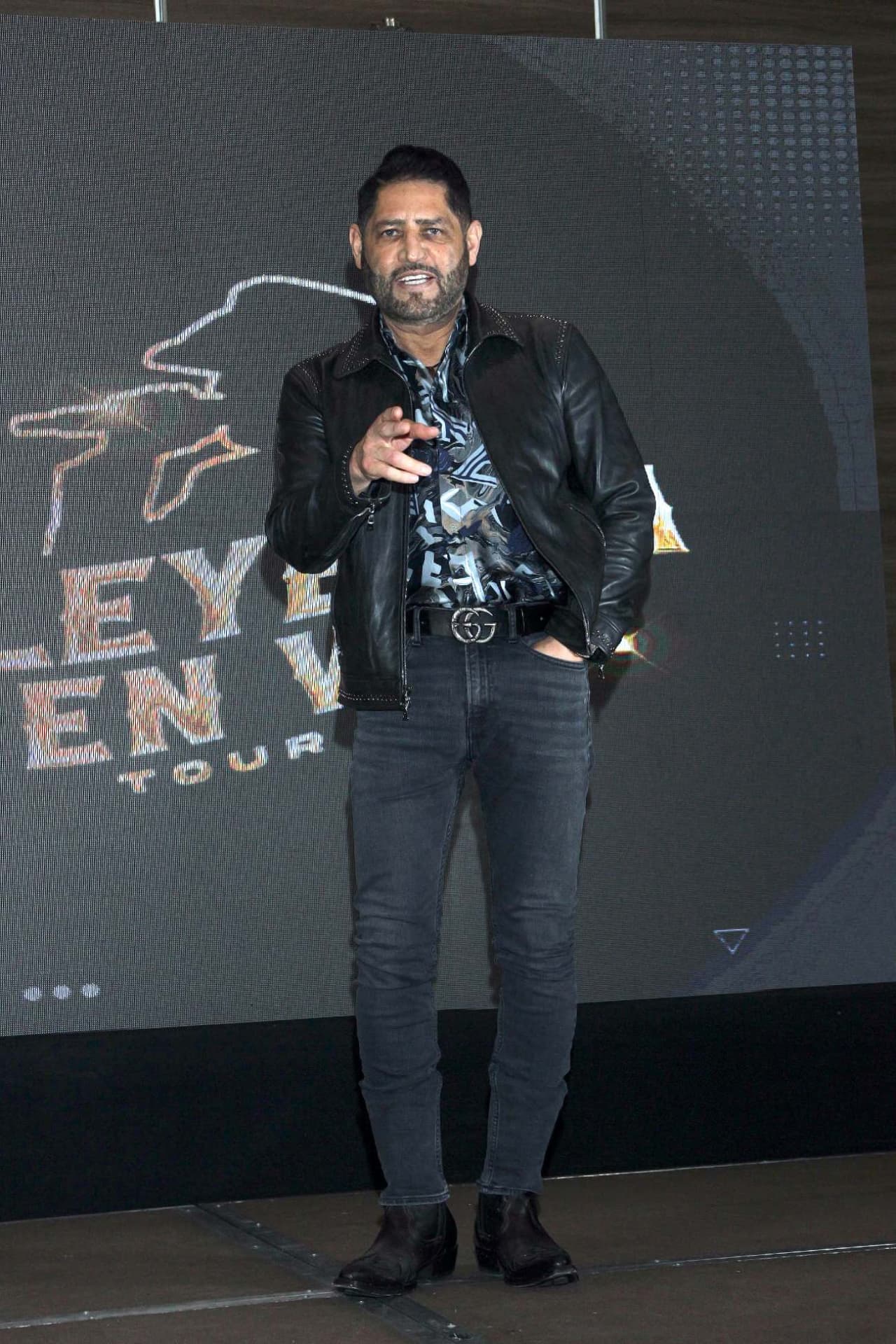 Pancho Barraza anuncia que hará una gira junto a sus hijos.