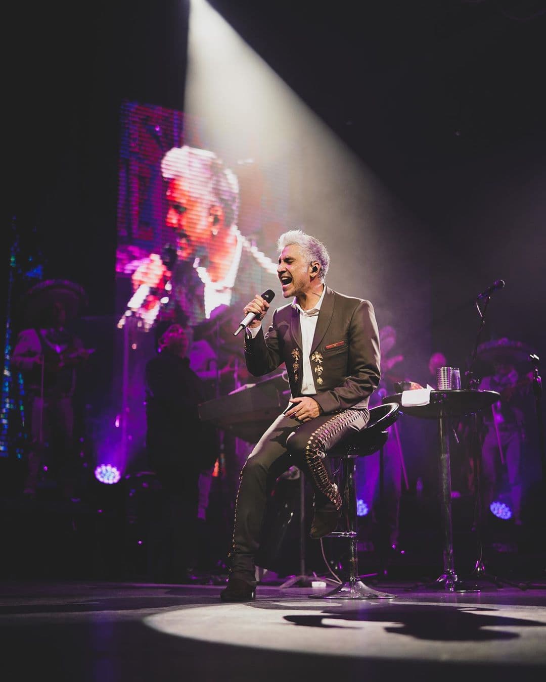 "El Potrillo" deleitó a sus fans con los éxitos musicales que lo han colocado como uno de los principales exponentes del regional mexicano, pero también fue la oportunidad de presumir su más reciente disco, "Hecho En México".