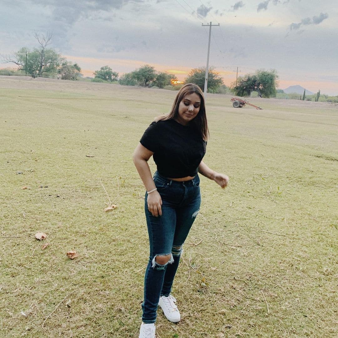 Valentina Elizalde, segunda hija del intérprete de “Vete Ya”, fue resultado de la relación del Vale con Azucena Rincón.